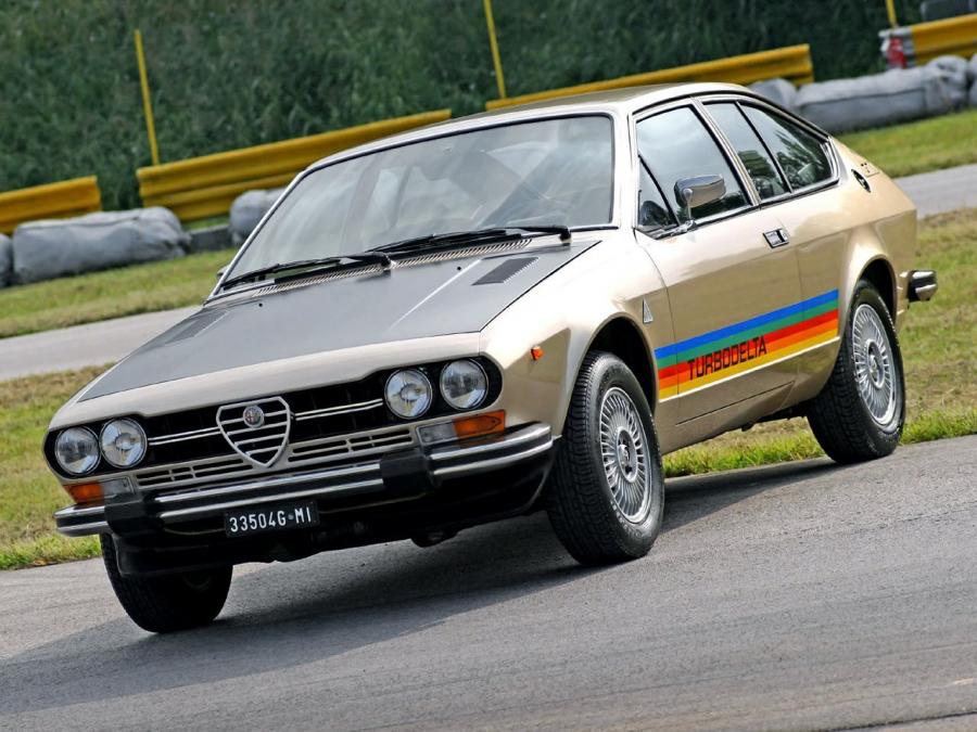  Alfa Romeo Alfetta GTV 2000 Turbodelta (116) 1979 года  (фото 7 из 11)